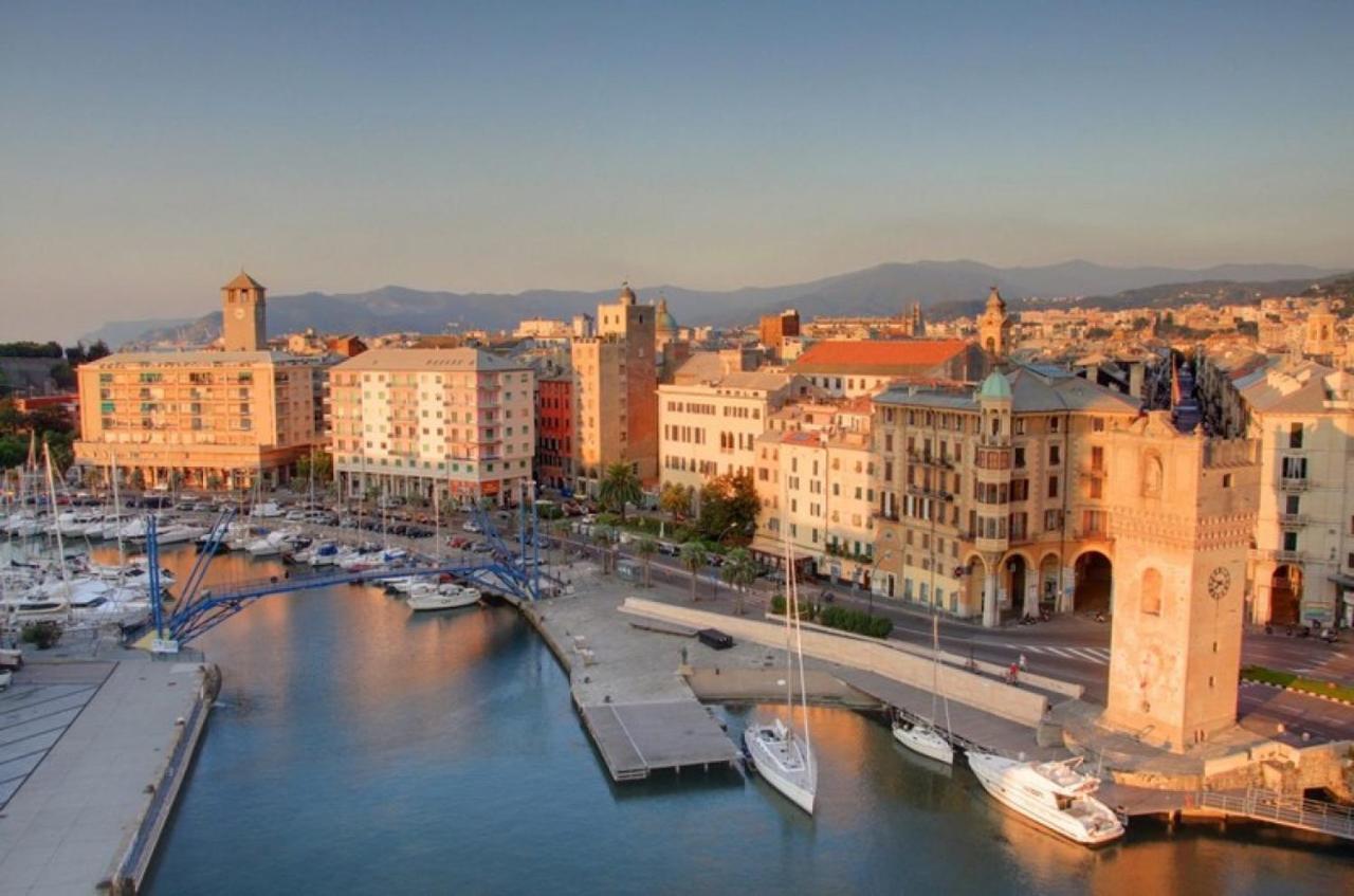 Ferienwohnung Sabrina'S Relax Fra Mare E Storia Savona Exterior foto