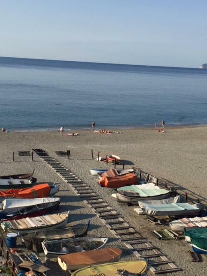 Ferienwohnung Sabrina'S Relax Fra Mare E Storia Savona Exterior foto